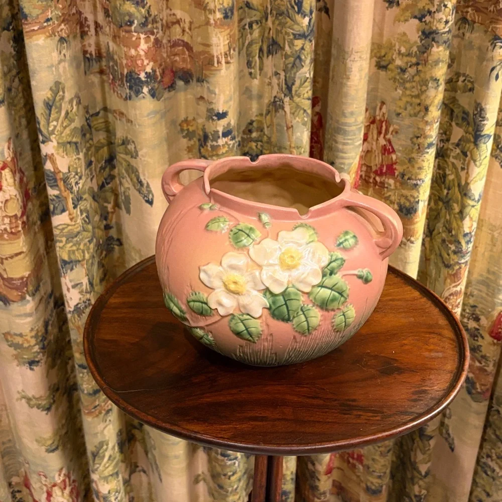 Vintage Roseville 🌹 White Roses Planter Bowl in Pink, size # 388-7, c.1949❤️
